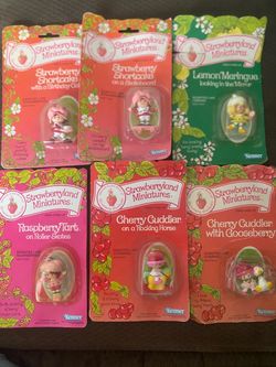 Kenner Strawberryland Miniatures Lot of 6 vintage strawberry shortcake miniatures