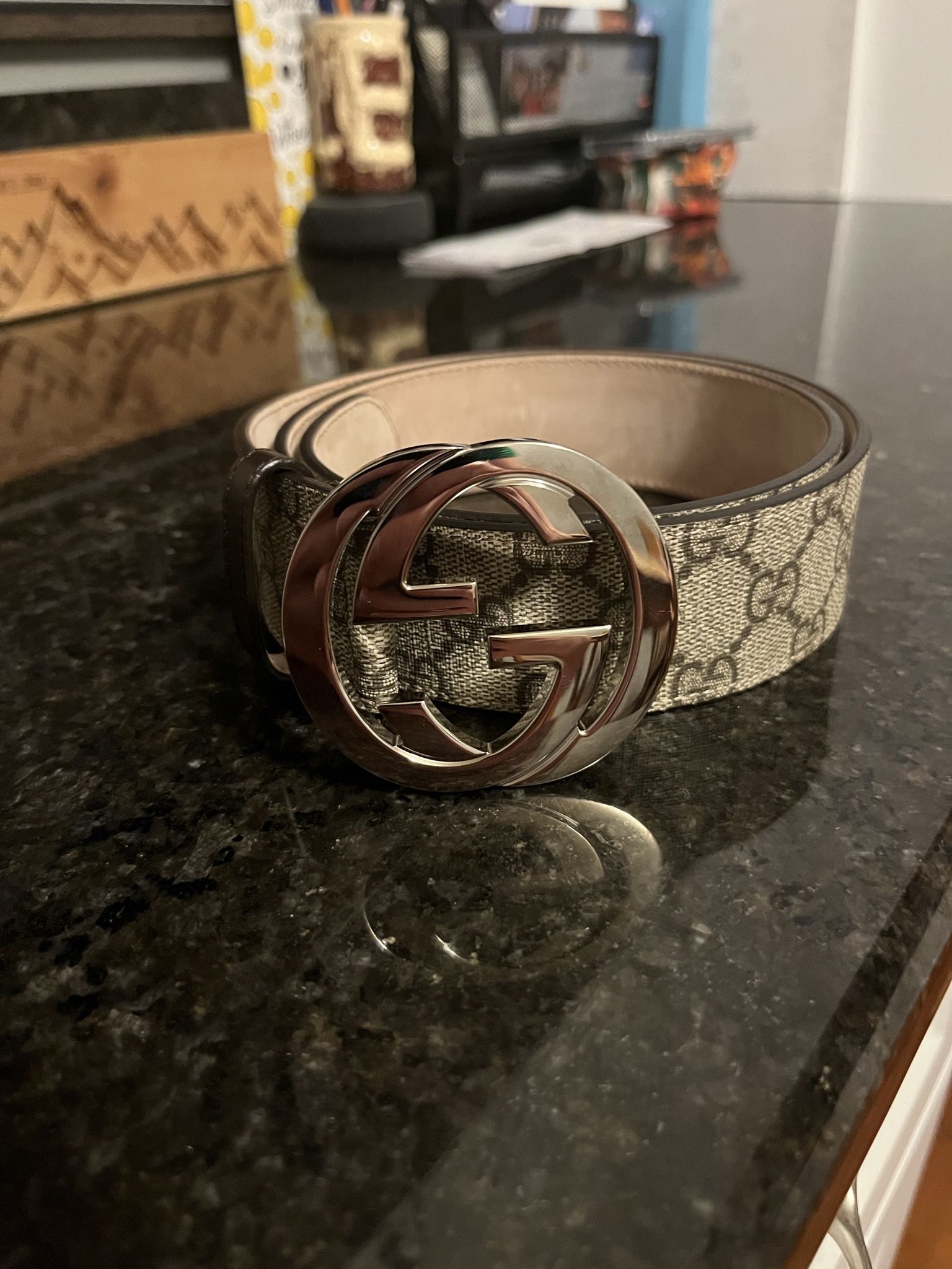 Gucci GG Supreme Men’s 85-34 Belt