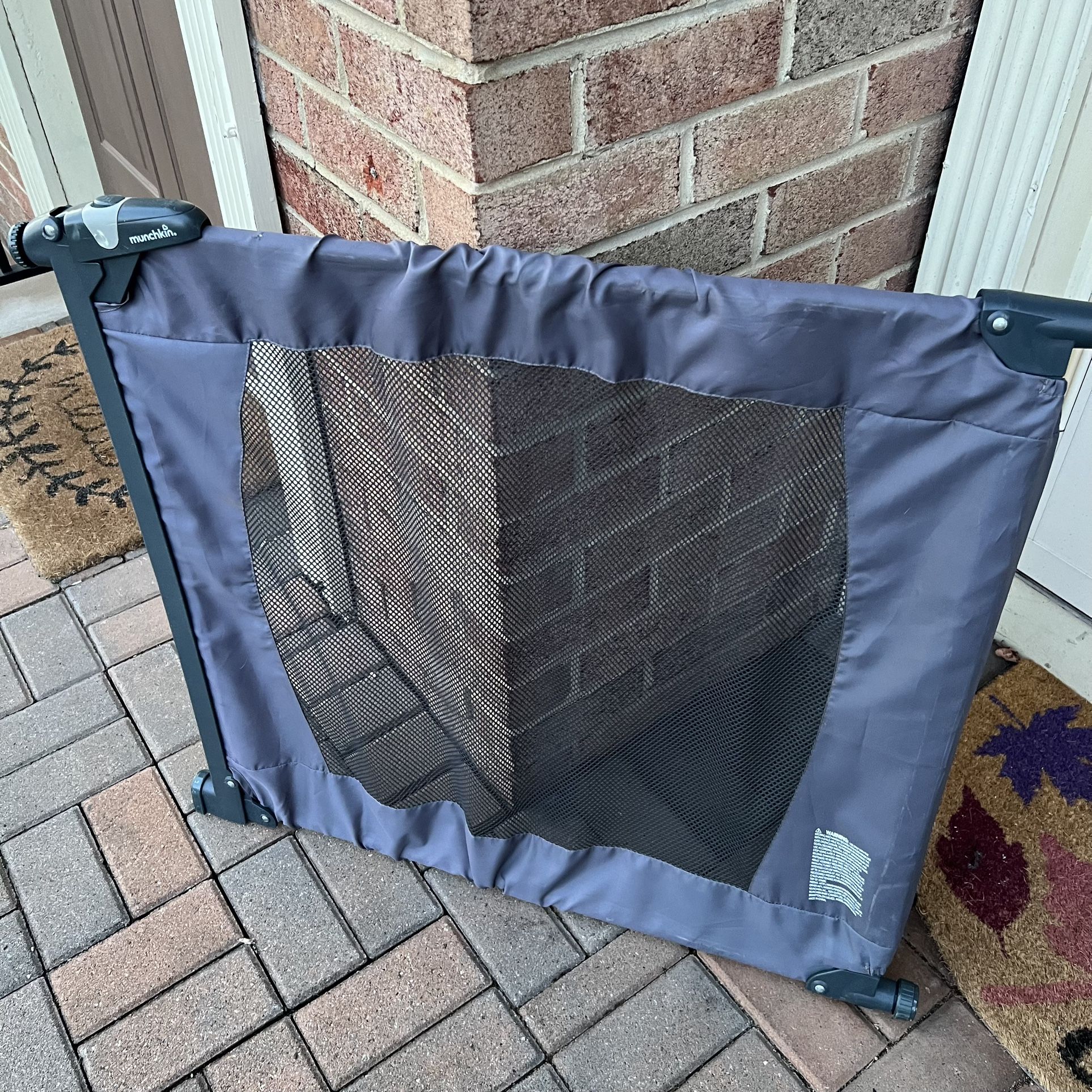 Munchkin Protect Flexi-Guard Portable Baby Gate