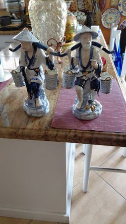 Vintage Asian couple figurines