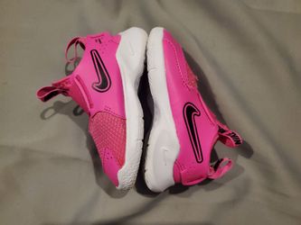 Nike Unisex-Child Flex Runner 3 Kids Road Running Shoes