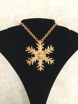 Vintage - Napier Gold Snowflake Pendant - (24” Chain) Converts to a Brooch