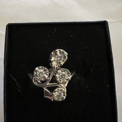 14 K White Gold Ring With Diamonds