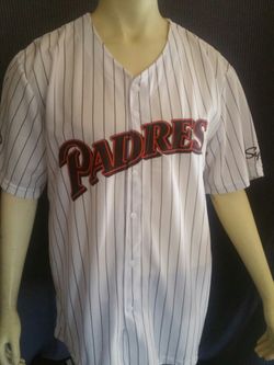 Throwback San Diego Padres Tony Gwynn 80's Era Jersey Men L/XL for Sale in  Chula Vista, CA - OfferUp