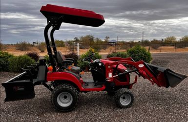2019 Mahindra eMax 20S Tractor & Attachments