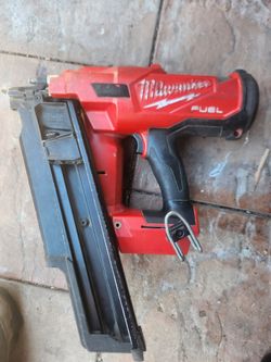Pistola de framing milwaukee