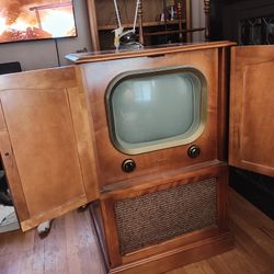 Rare Vintage Motorola 1950's TV (Works Great!)