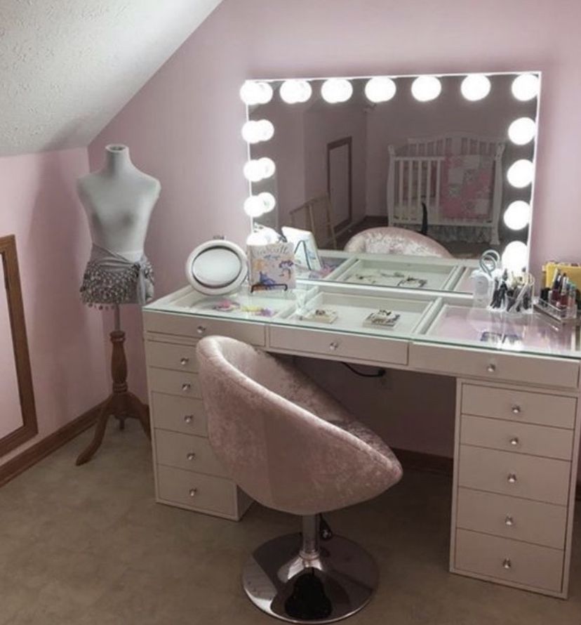 Vanity With Mirror