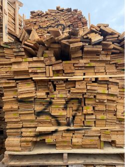 Dismantled Pallet Boards