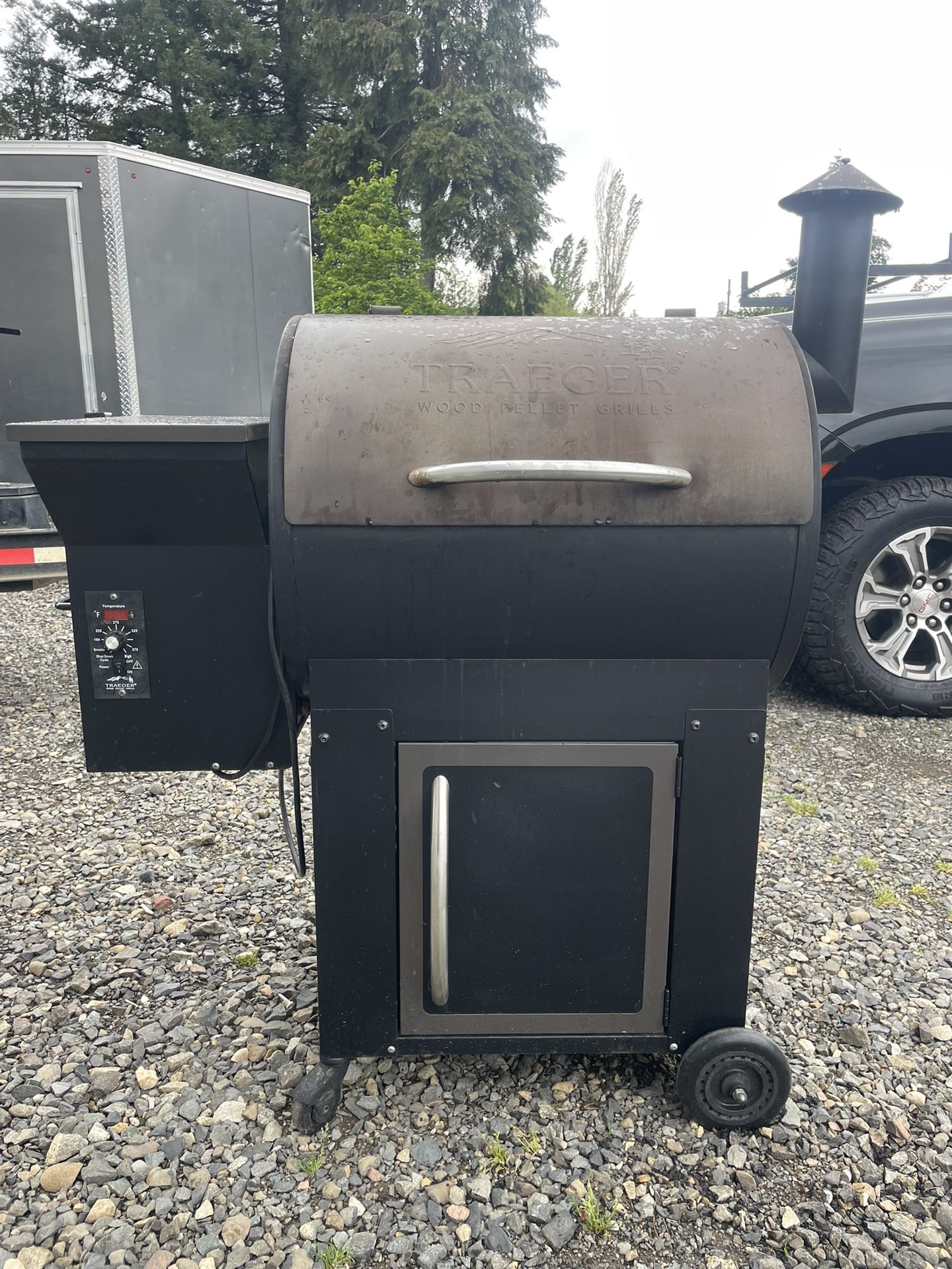 Treager Grill - Smoker