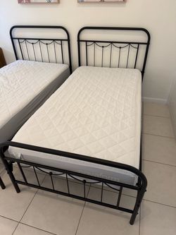 Black Metal Frame Twin XL w/ Mattresses