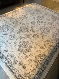 8x10 Persian Style Rug