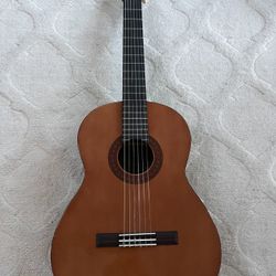 Yamaha C—40 Vintage Acoustic Guitar