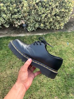 Dr. Martens Black 1461
