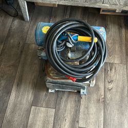  Compressor With Hose 3oo$