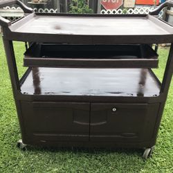 Rubbermaid Utility Cart