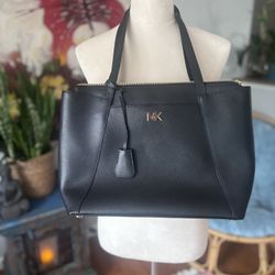 $125 NEW W TAGS AUTHENTIC GORG BAG NO ISSUES  PU MANAHAWKIN