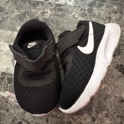 Baby Nike Shoes Size 4c
