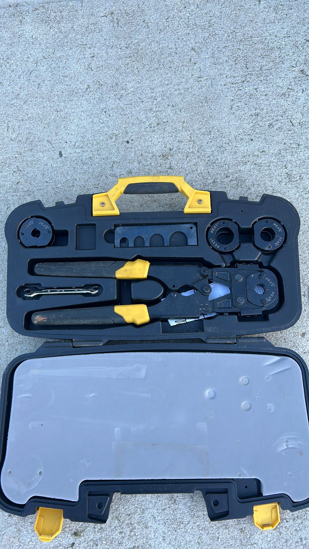 Apollo PEX Crimp Tool 3/8 1/2 3/4 1”