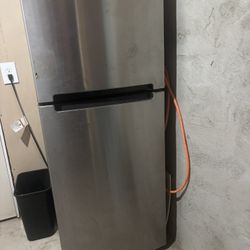 Whirlpool Stainless Steel Refrigerator 
