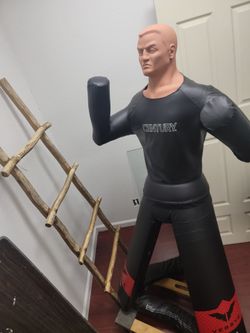 Versys VS BOB Training Dummy
