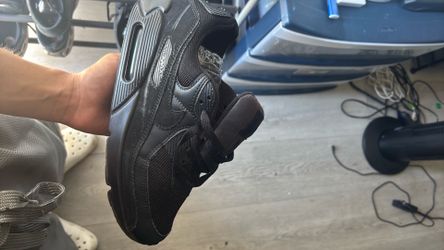 Air max 90 black 8.5 men