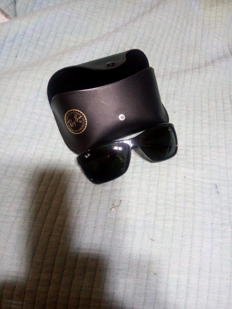 Ray-Ban Sunglasses (Brand New)