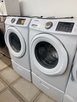 Samsung front load washer and gas dryer set