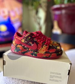 NIKE SB DUNK LOW ‘THE WIZARD OF OZ POPPY FIELD’ (PS)