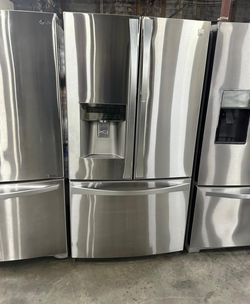 LG French Door Stainless Steel Fridge with Ice Maker