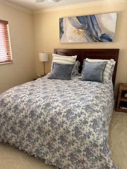 Dark Wood Queen Bed Frame with Headboard, mattress and box spring