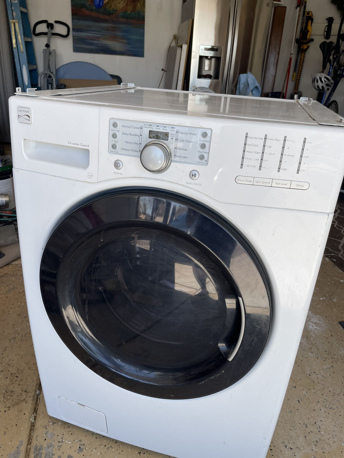 Whirlpool Washer And Dryer. Stackable. Bracket Increded.