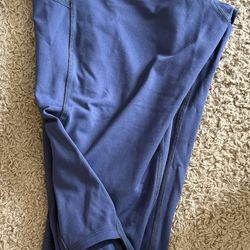 Women’s Kiava navy blue capris leggings LARGE (new)