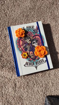 Coco-Inspired Beautiful “El Amor Nunca Muere” journal inspired by Disney Pixar’s Coco. El Amor Nunca Muere Journal – Handmade Decor