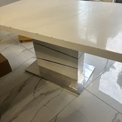 Modern Dinning Table 