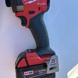 Milwaukee Tools & Bags 