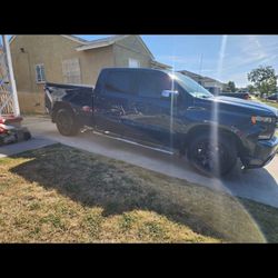 2020 Chevy Silverado con 60,000 Millas Motor Y Transmisión al 💯 llantas en Buenas Condiciones 