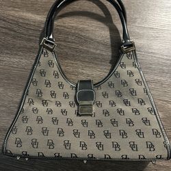 Dooney and Bourke Purse Medium Size