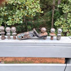 (1) 2 inch Ball on Trailer Hitch
(3) 2 inch Trailer Balls
(1) 1 inch 7/16 Ball
(1) 1 inch 3/8 Ball
