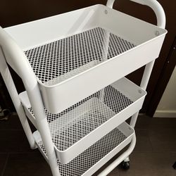 Lashes Cart Like New 