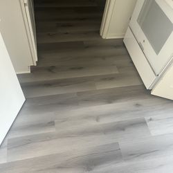 Vinyl Flooring (waterproof)