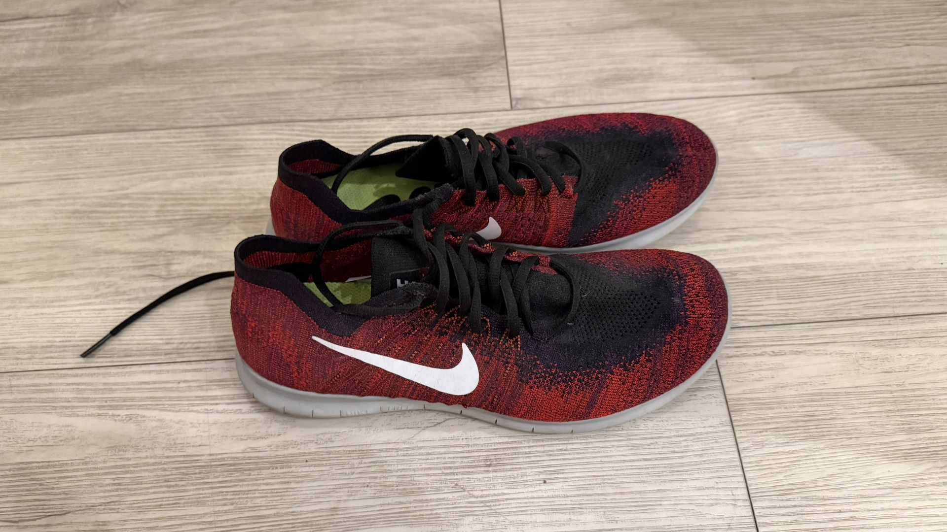 Nike Epic React Flyknit Men's Running Shoe [Size: 9.5]