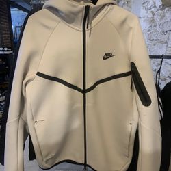 Authentic Nike tech Jacket 
