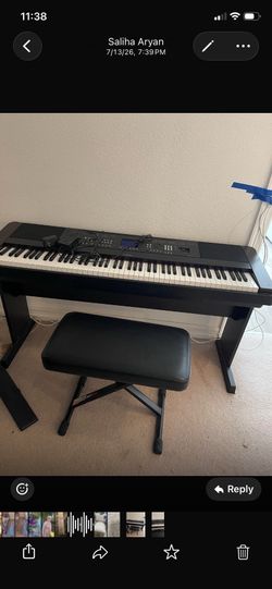 Piano bench