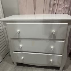 Baby/Kids Dresser 