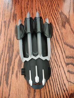 Marvel Black Panther Slash Claw Retractable