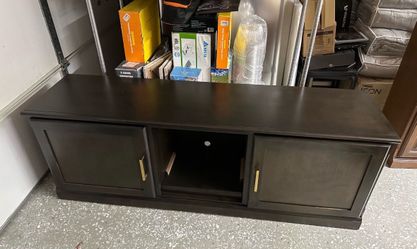 Tv stand - Entertainment Center