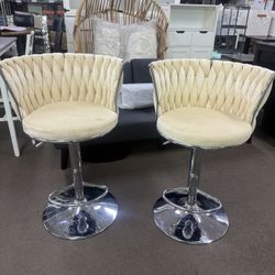 2 Bar Stools 