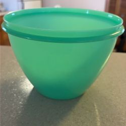Vintage Tupperware Jadeite Lettuce Bowl