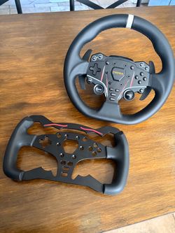 Moza r5 sim wheel
